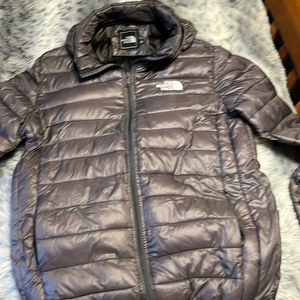 Men’s dark gray down with removable hood. size medium
